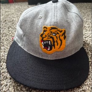 Osaka Tigers 1940 Vintage Ballcap Ebbets Field Flannels (Brand)